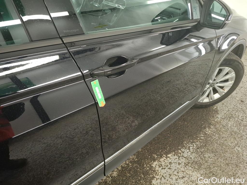  Volkswagen  Tiguan VOLKSWAGEN  / 2020 / 5P / SUV 2.0 TDI 150 DSG7 Life Business  / TRANSFO VP VF #13