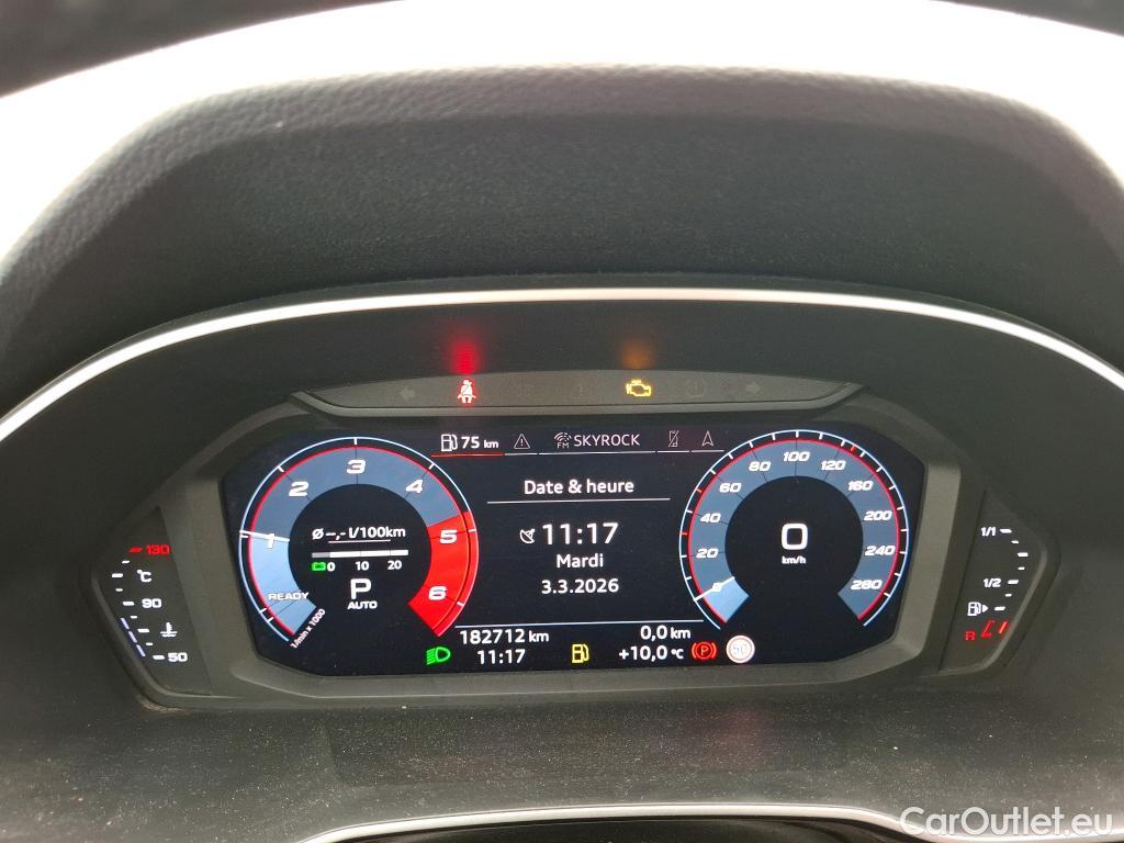  Audi  Q3 AUDI  / 2018 / 5P / SUV 2.0 35 TDI 150 S TRONIC BUSINESS LINE #19