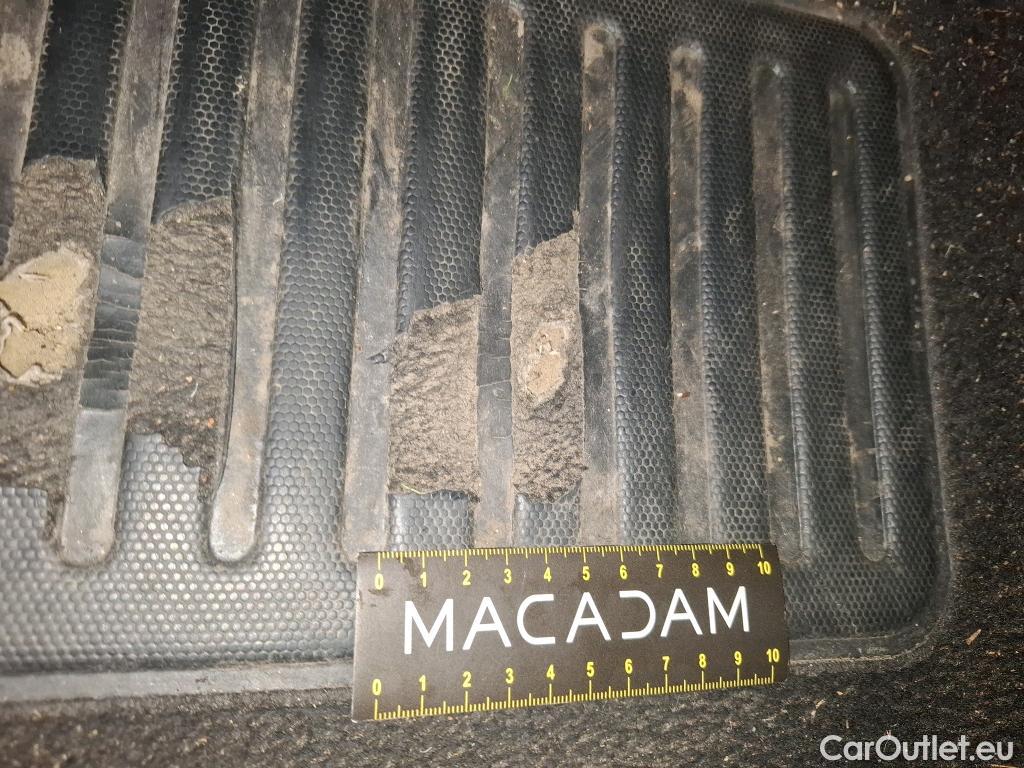  Citroen  C3 CITROEN  5p Berline PureTech 82 S&S BVM Feel Business #6