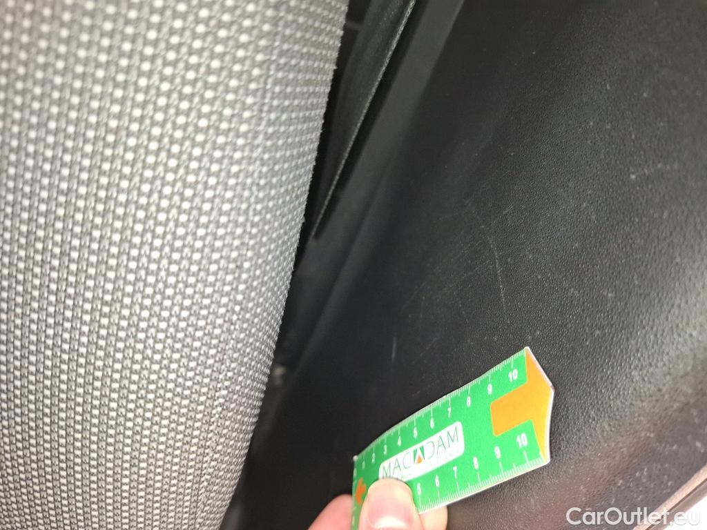  Citroen  C4 Cactus  Feel Business 1.2 PureTech 110CV BVM6 E6dT #17