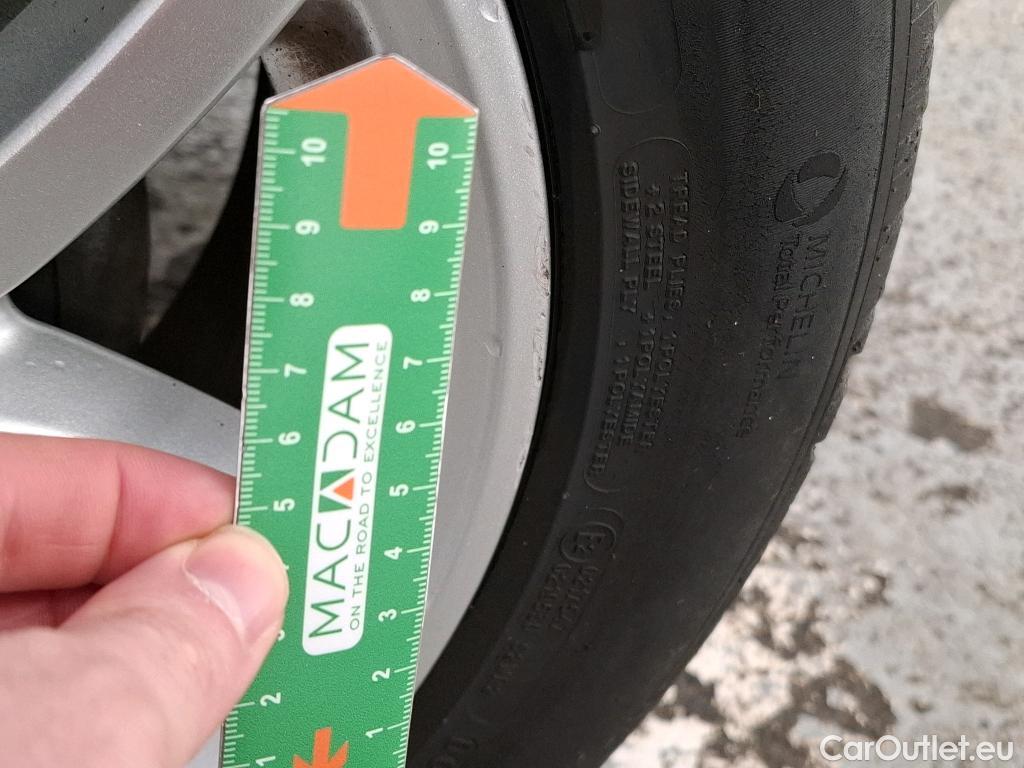  Citroen  C4 Cactus  Feel Business 1.2 PureTech 110CV BVM6 E6dT #44