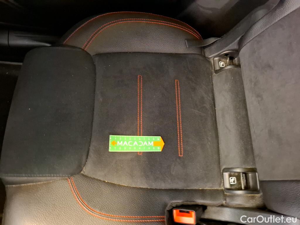  Mercedes  GLB MERCEDES-BENZ  / 2019 / 5P / SUV  200 d AMG Line #46