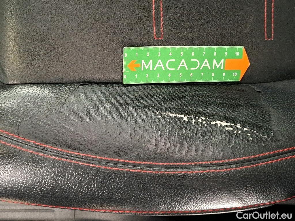  Mercedes  GLB MERCEDES-BENZ  / 2019 / 5P / SUV  200 d AMG Line #30