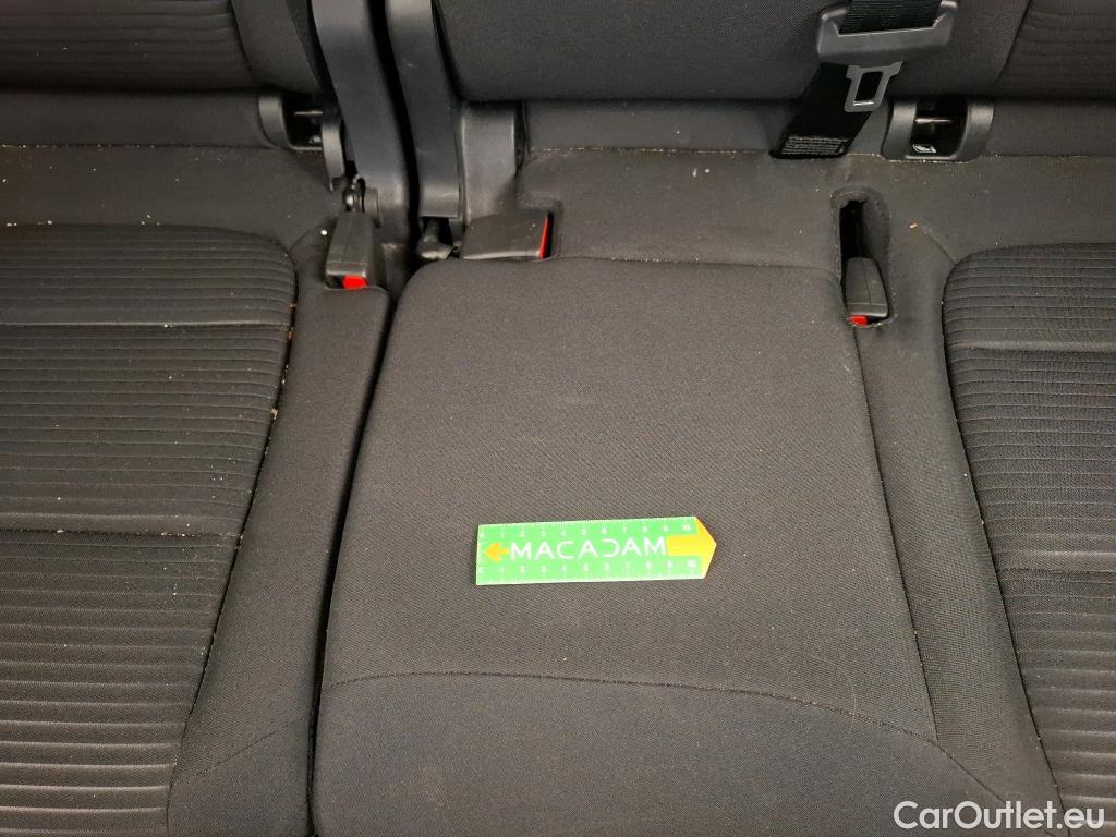  Ford  Kuga FORD  / 2019 / 5P / SUV 2.5 190 hybrid Flexifuel Pshift Titanium #4