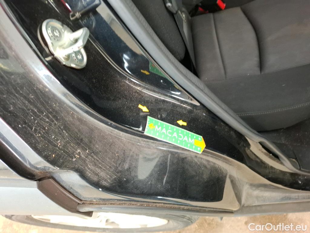  Mazda  CX-3  Dynamique 2.0 SKYACTIV-G 120CV BVM6 E6 #35