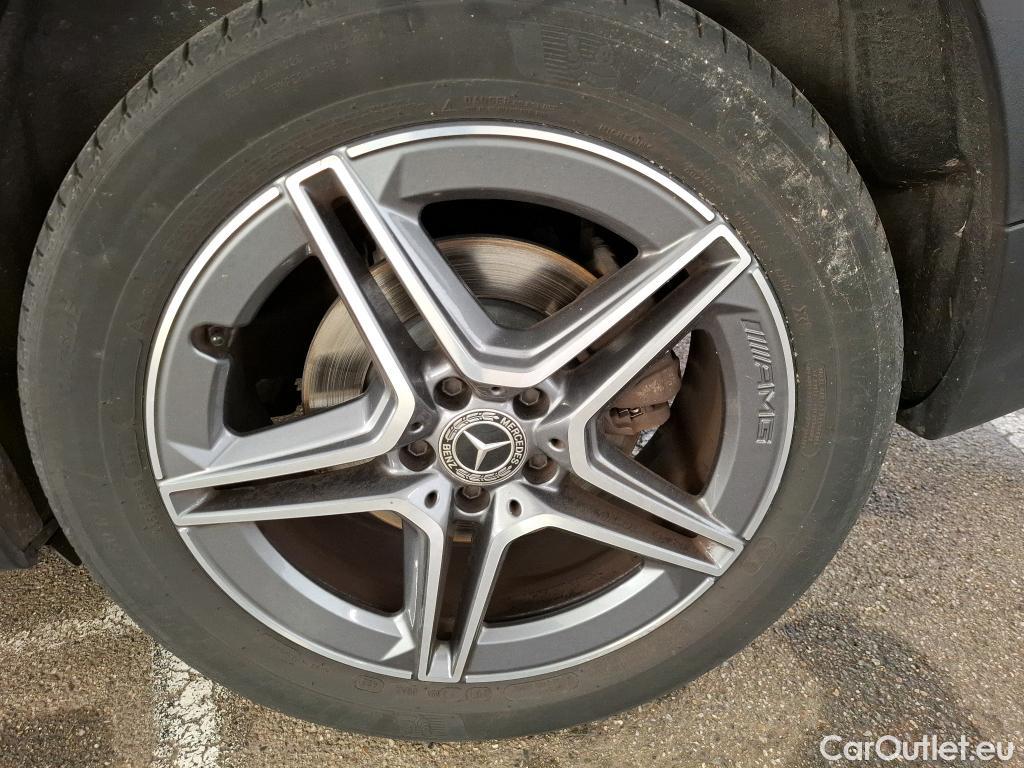  Mercedes  GLB MERCEDES-BENZ  / 2019 / 5P / SUV  200 d AMG Line #32
