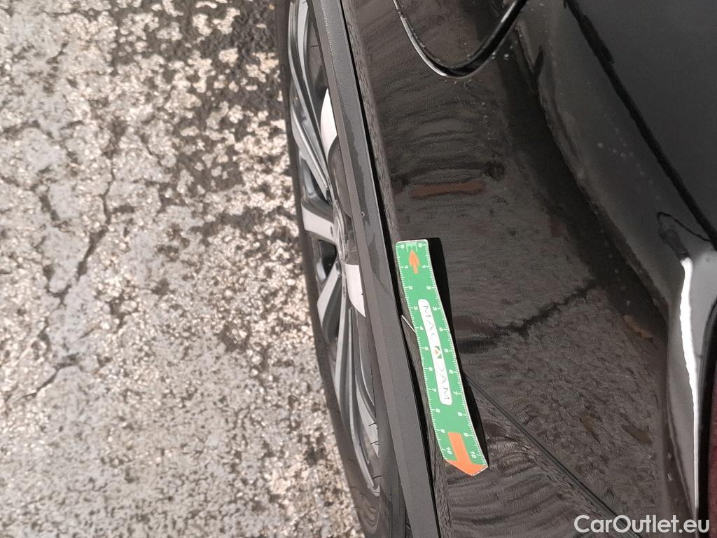  Mercedes  GLB  / 2019 / 5P / SUV  200 d Progressive Line / VENTE SANS CG #11