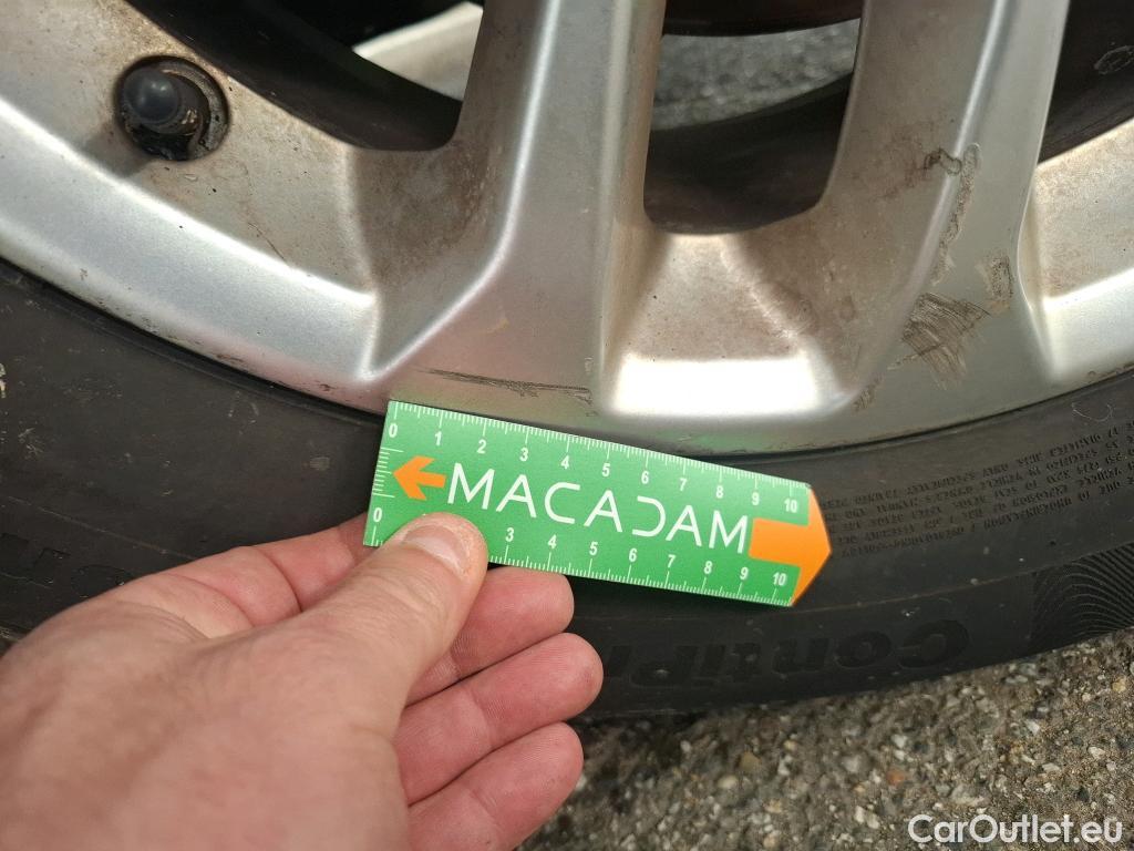  Ford  Kuga FORD  / 2019 / 5P / SUV 2.5 190 hybrid Flexifuel Pshift Titanium #8