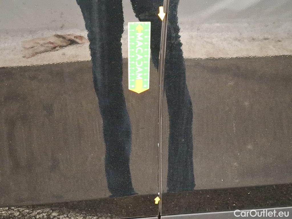  Mercedes  GLB MERCEDES-BENZ  / 2019 / 5P / SUV  200 d AMG Line #15