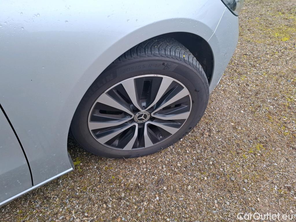  Mercedes  B-Klasse MERCEDES-BENZ Classe B / 2019 / 5P / monospace B 180 d Business Line Edition BA8 #9