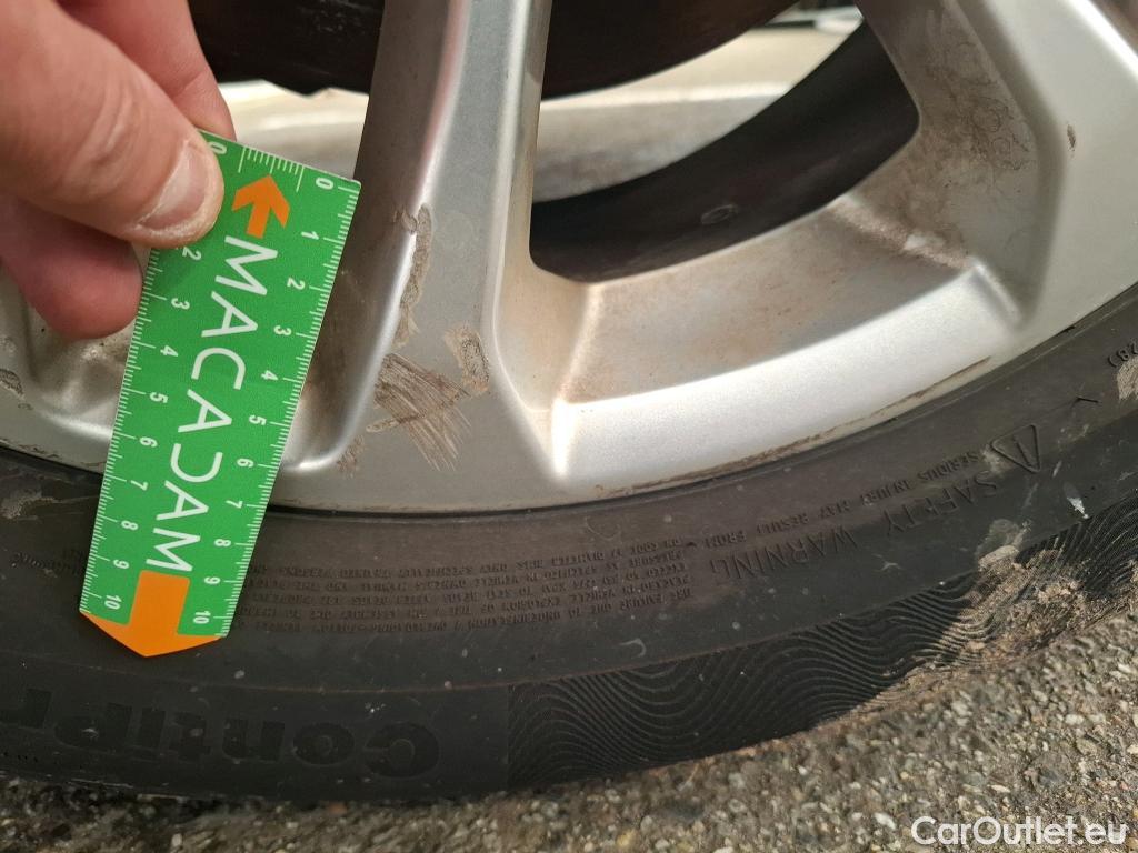  Ford  Kuga FORD  / 2019 / 5P / SUV 2.5 190 hybrid Flexifuel Pshift Titanium #7