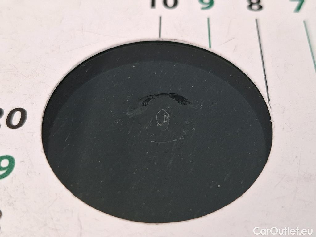  Land Rover  Discovery LAND ROVER  Sport / 2019 / 5P / SUV 1.5 P300e PHEV AUTO 4WD #2