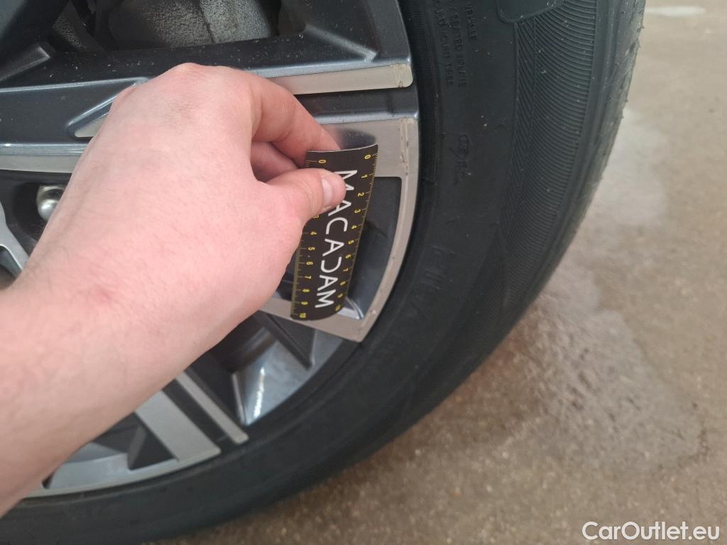  Hyundai  Tucson HYUNDAI  / 2020 / 5P / SUV 1.6 HYBRID 230 CREATIVE #15