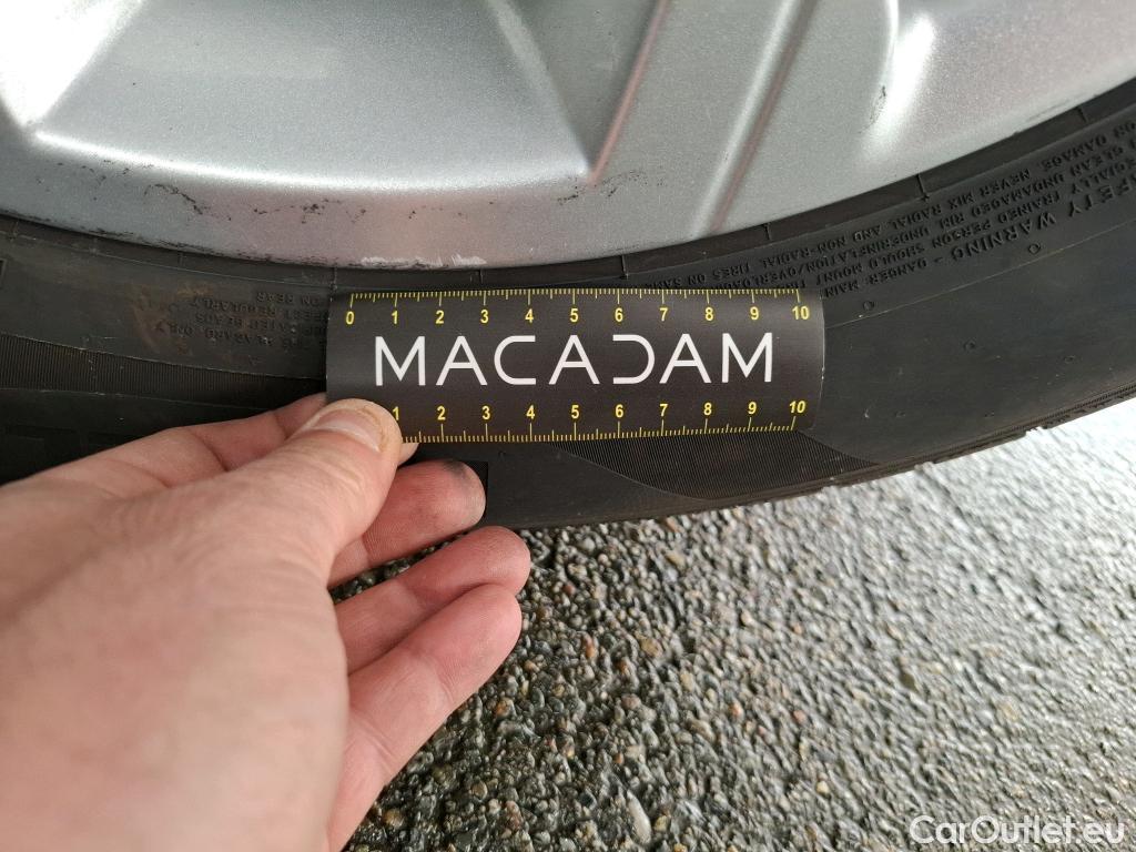  Land Rover  Discovery LAND ROVER  Sport / 2019 / 5P / SUV 1.5 P300e PHEV AUTO 4WD #25