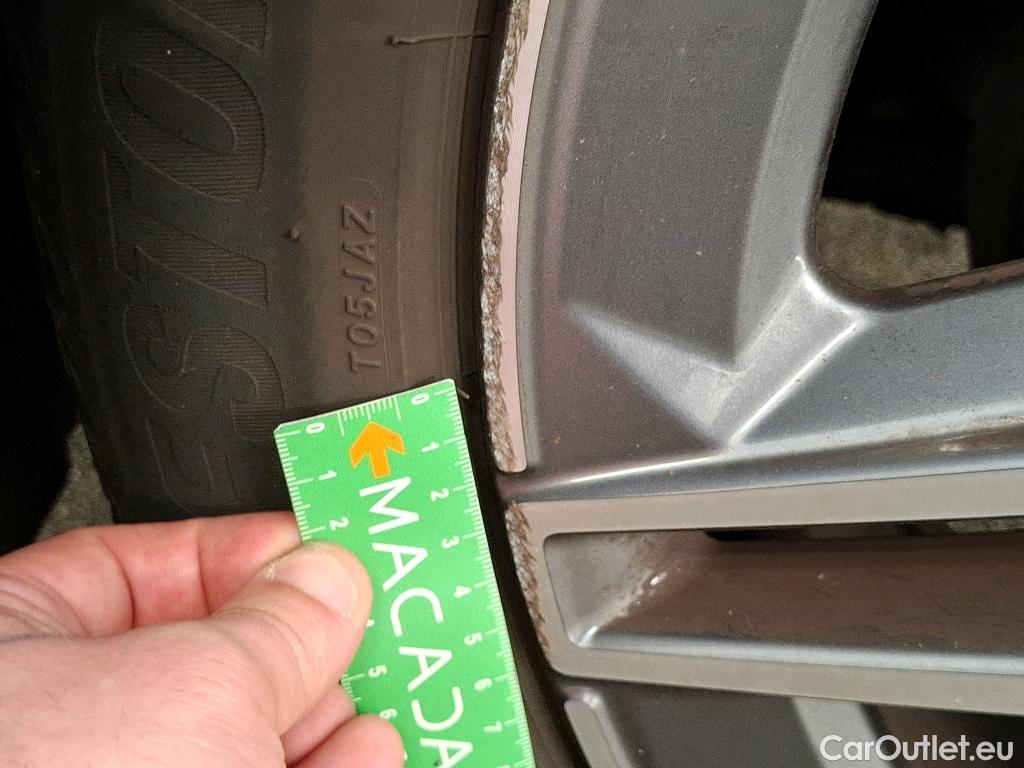  Mercedes  GLB MERCEDES-BENZ  / 2019 / 5P / SUV  200 d AMG Line #39