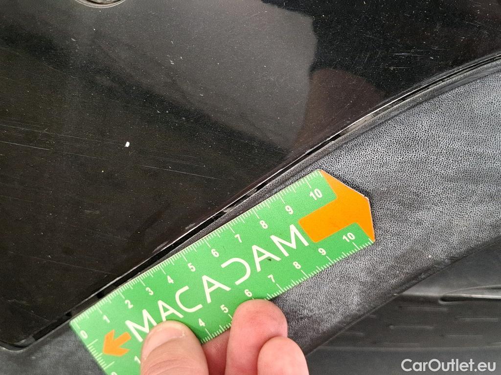  Mercedes  GLB MERCEDES-BENZ  / 2019 / 5P / SUV  200 d AMG Line #24