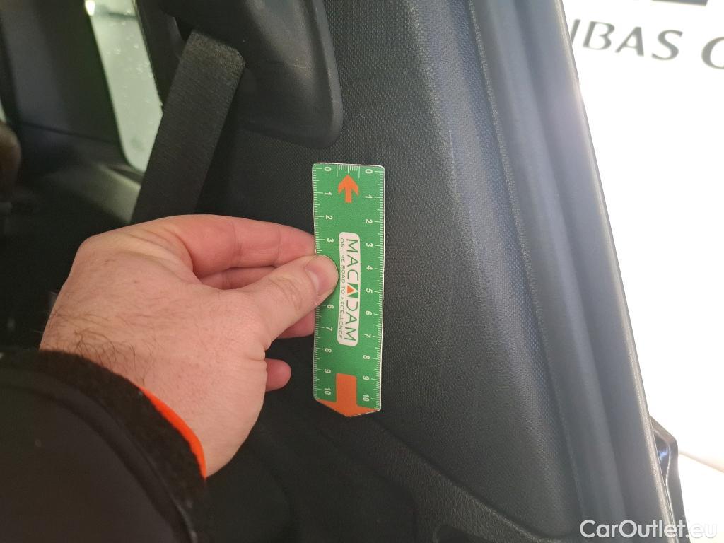  Mercedes  GLB  / 2019 / 5P / SUV  200 d Progressive Line / VENTE SANS CG #13