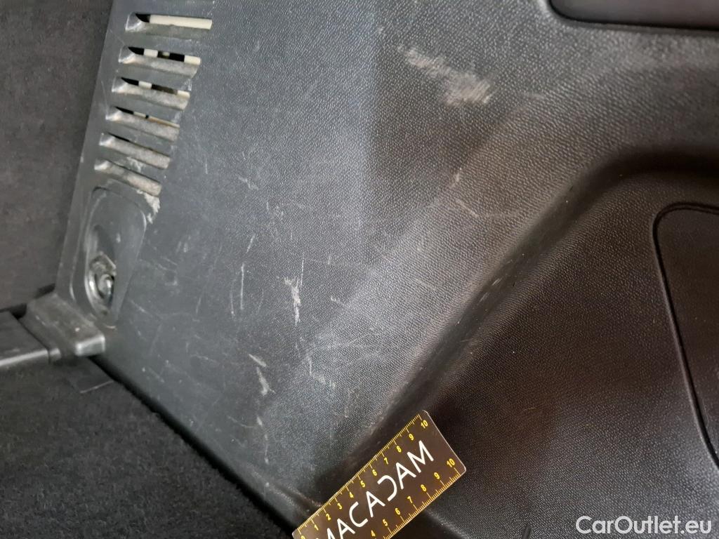  Peugeot  3008  Allure 1.5 HDi 130CV BVA8 E6d #45