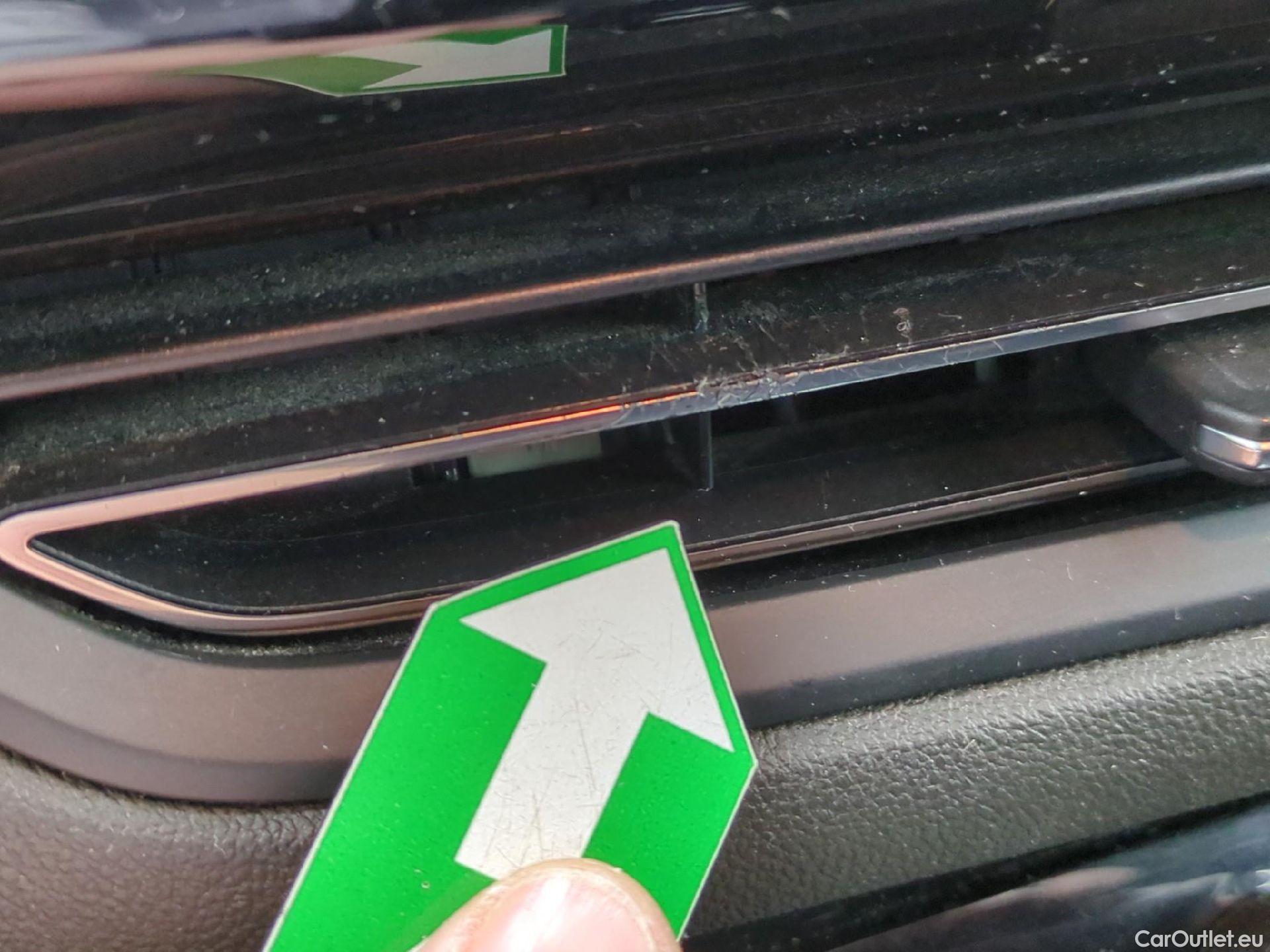  Opel   Grandland X Grandland X Elegance Business 1.5 130CV BVA8 E6d #13