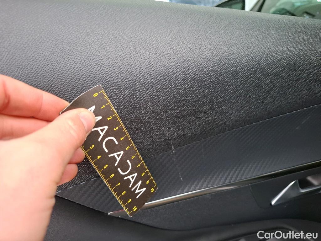  Peugeot  3008  Allure 1.5 HDi 130CV BVA8 E6d #38