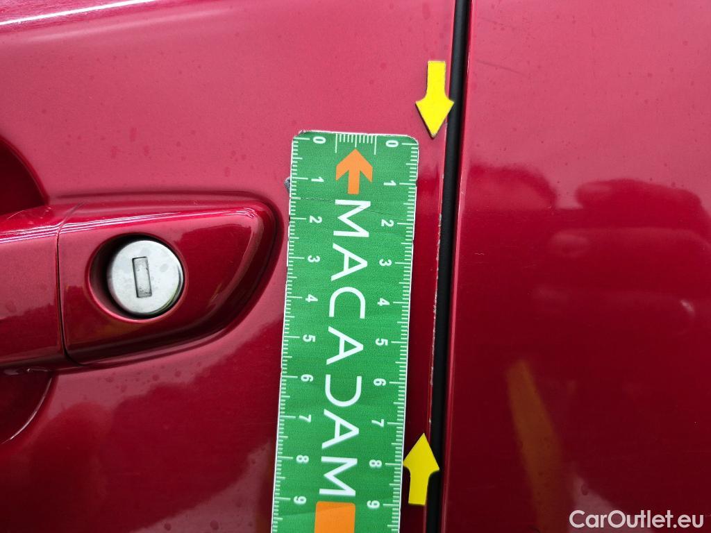  Peugeot  2008 PEUGEOT  / 2019 / 5P / Crossover BLUEHDI 130 S&S EAT8 GT PACK #11