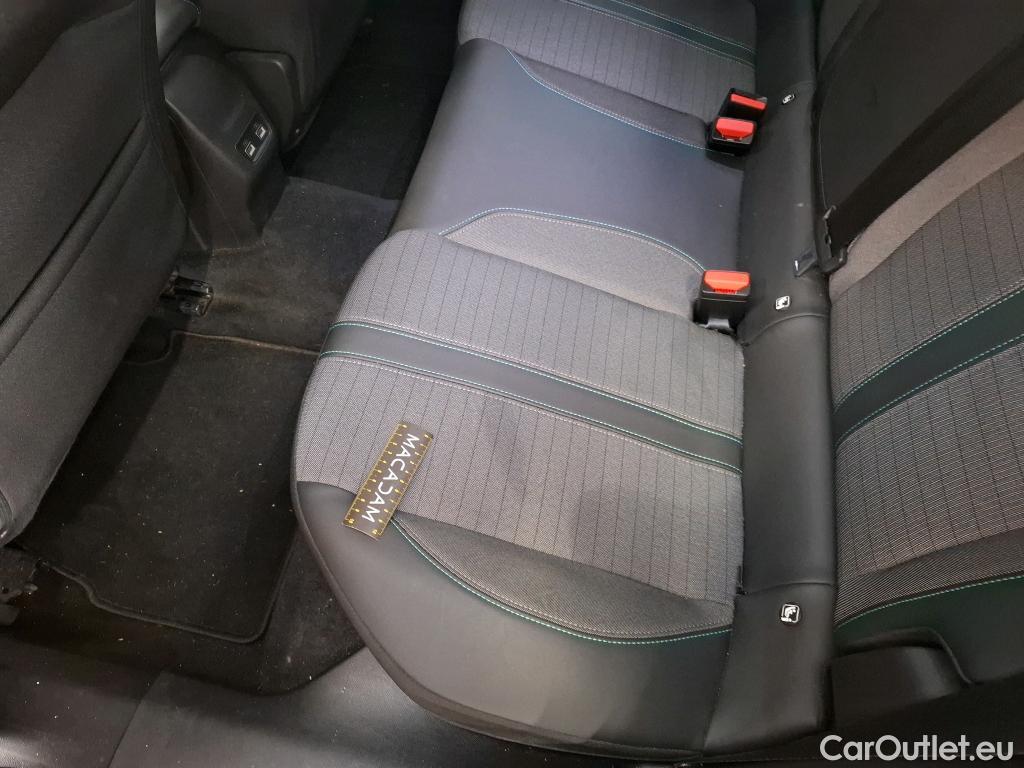  Peugeot  2008  Allure Pack 1.5 HDi 130CV BVA8 E6d #26