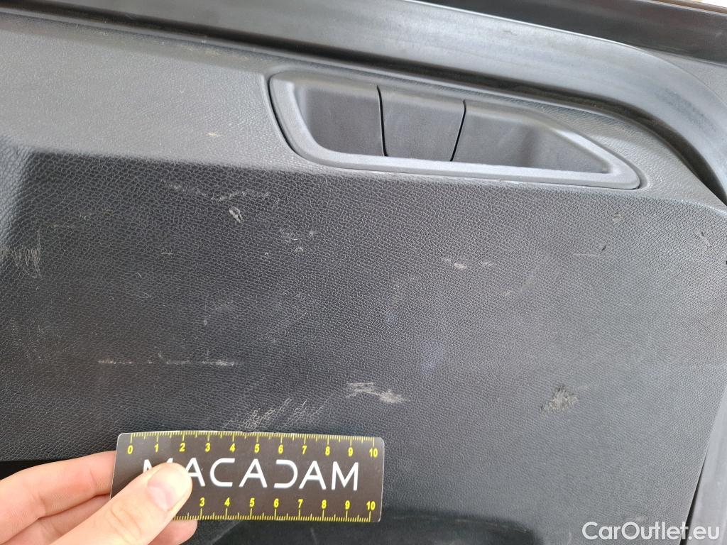  Peugeot  3008  Allure 1.5 HDi 130CV BVA8 E6d #25