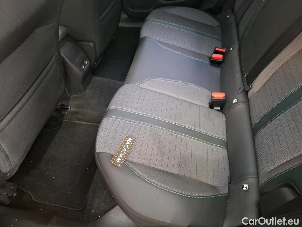  Peugeot  2008  Allure Pack 1.5 HDi 130CV BVA8 E6d #25