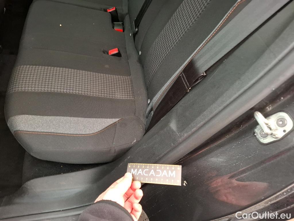  Peugeot  3008  Active Pack 1.5 HDi 130CV BVA8 E6d #9