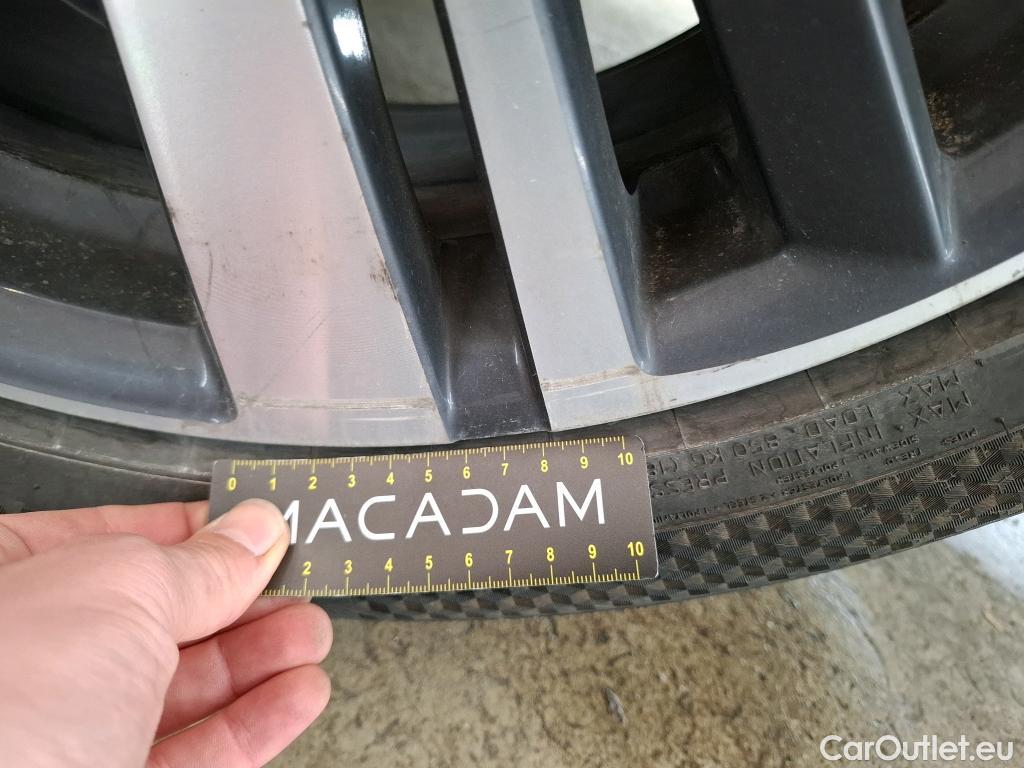  Peugeot  3008  Allure 1.5 HDi 130CV BVA8 E6d #16