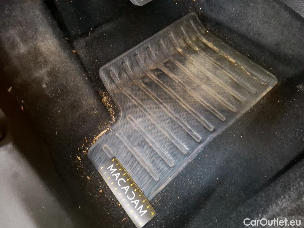  Peugeot  2008  Allure Pack 1.5 HDi 130CV BVA8 E6d #4