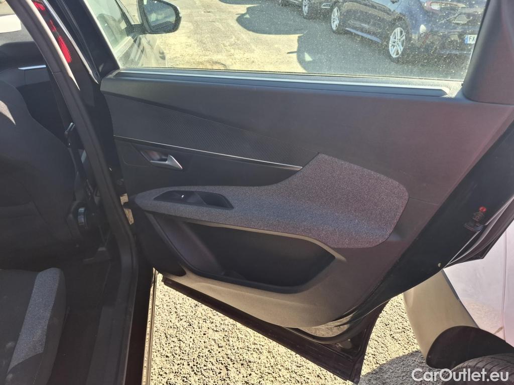  Peugeot  5008  Active Business 1.2 PureTech 130CV BVA8 7 Sieges E6d #68