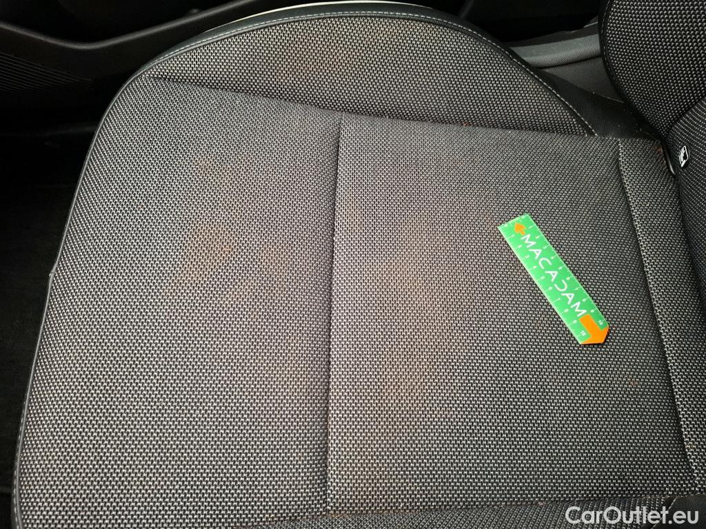  Renault  Captur  II Intens 1.6 E-TECH Hybrid 145CV BVA6 E6d #32