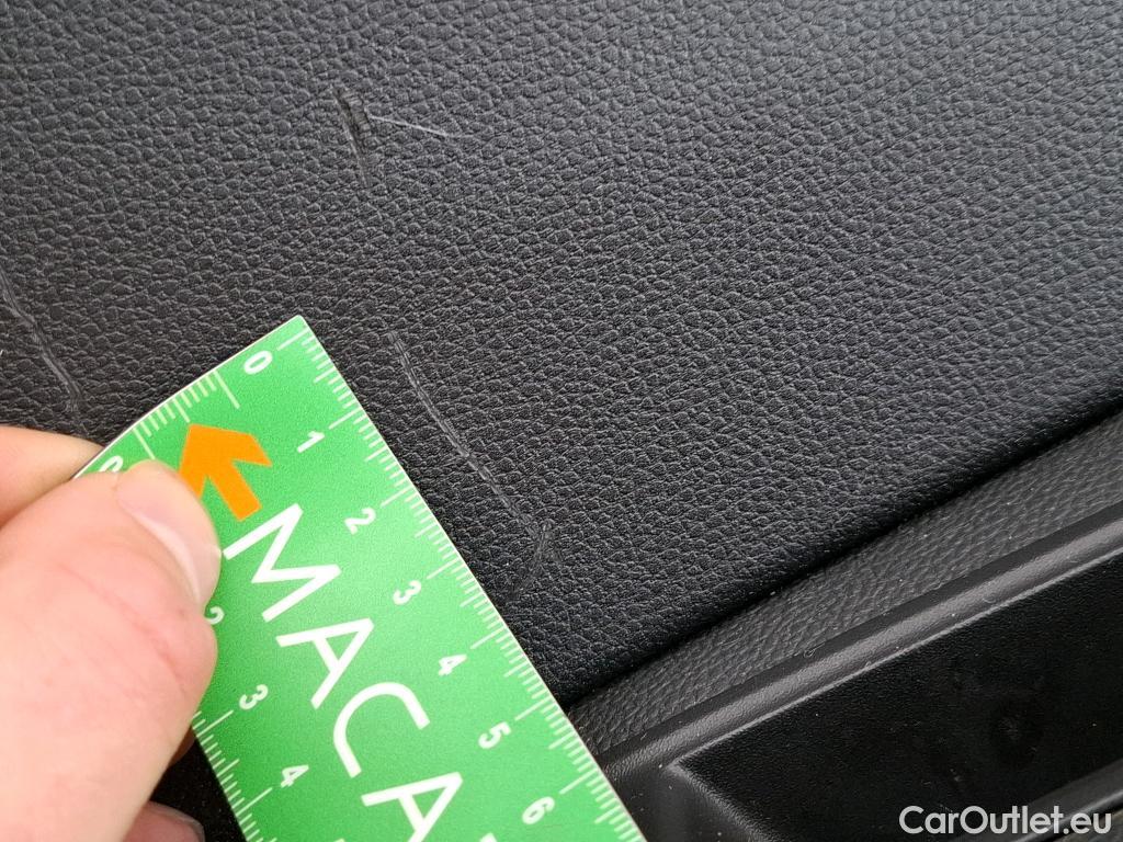  Renault  Captur  II Intens 1.6 E-TECH Hybrid 145CV BVA6 E6d #24