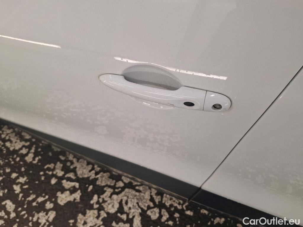  Renault  Clio  IV Business 0.9 TCe 90CV BVM5 E6 #18