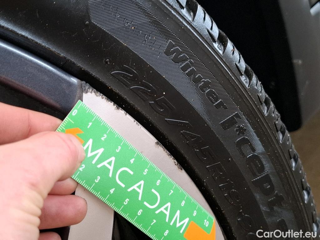  Renault  Kadjar RENAULT  / 2018 / 5P / Crossover Intens TCe 140 EDC FAP(SL) #22