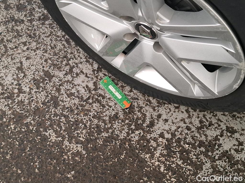  Renault  Clio  V Business 1.5 dCi 100CV BVM6 E6d #37