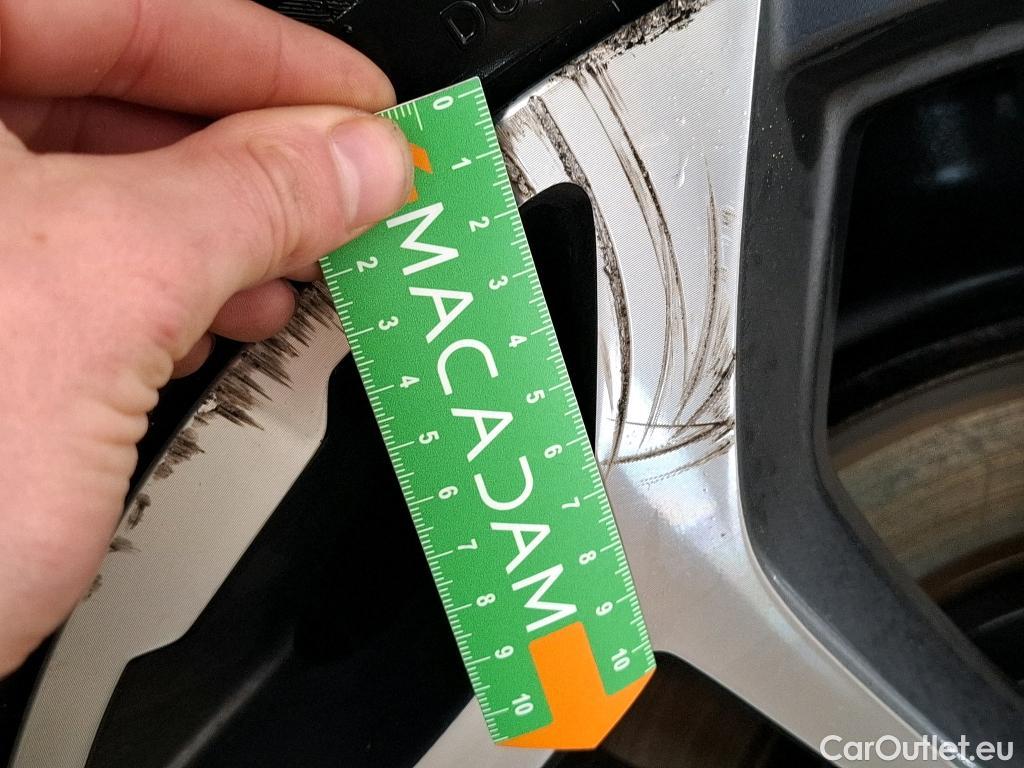  Renault  Kadjar RENAULT  / 2018 / 5P / Crossover Intens TCe 140 EDC FAP(SL) #16