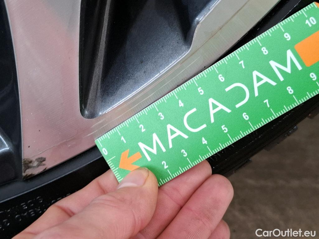  Renault  Kadjar RENAULT  / 2018 / 5P / Crossover Intens TCe 140 EDC FAP(SL) #29