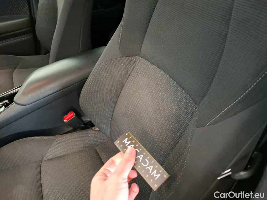  Toyota  C-HR TOYOTA  / 2016 / 5P / SUV 1.8 HYBRIDE 122 GRAPHIC #30