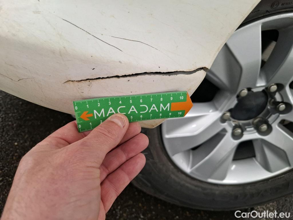  Toyota  Hilux TOYOTA  DC 4p Plateau double cabine 4WD 2.4 D-4D Double Cabine Légende #11