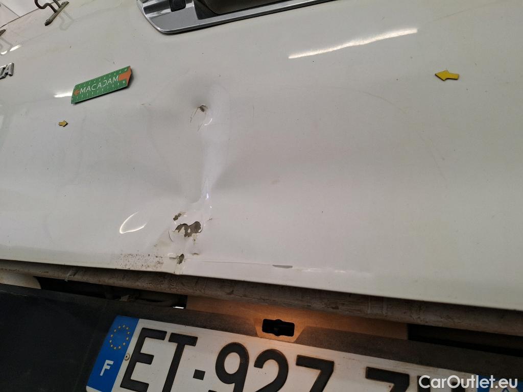  Toyota  Hilux TOYOTA  DC 4p Plateau double cabine 4WD 2.4 D-4D Double Cabine Légende #22