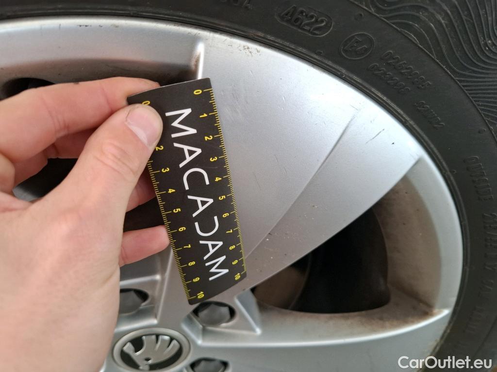  Skoda  Superb  Break Business 2.0 TDI 120CV BVA7 E6dT #48