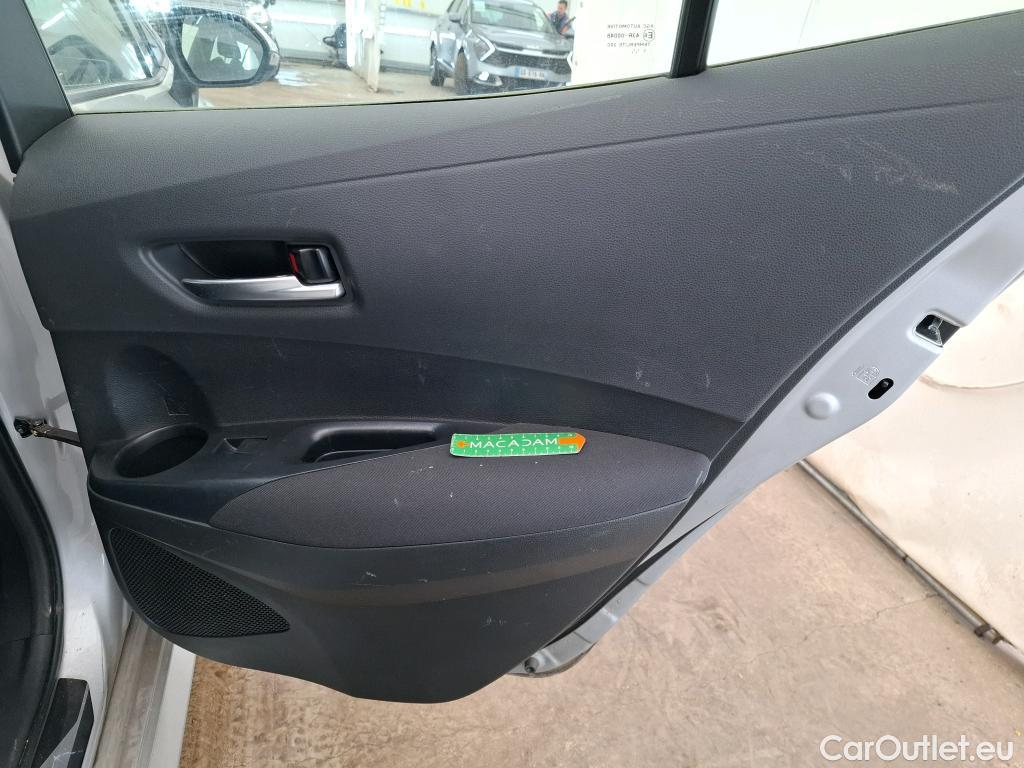  Toyota  Corolla TOYOTA  / 2018 / 5P / Berline Hybride 122h Dynamic Business Stage Acad #21