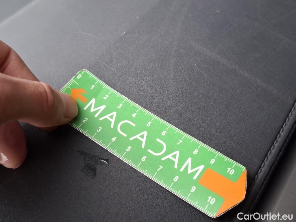  Toyota  C-HR TOYOTA  / 2016 / 5P / SUV 1.8 HYBRIDE 122 GRAPHIC #33