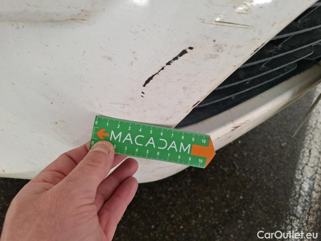  Toyota  Hilux TOYOTA  DC 4p Plateau double cabine 4WD 2.4 D-4D Double Cabine Légende #3