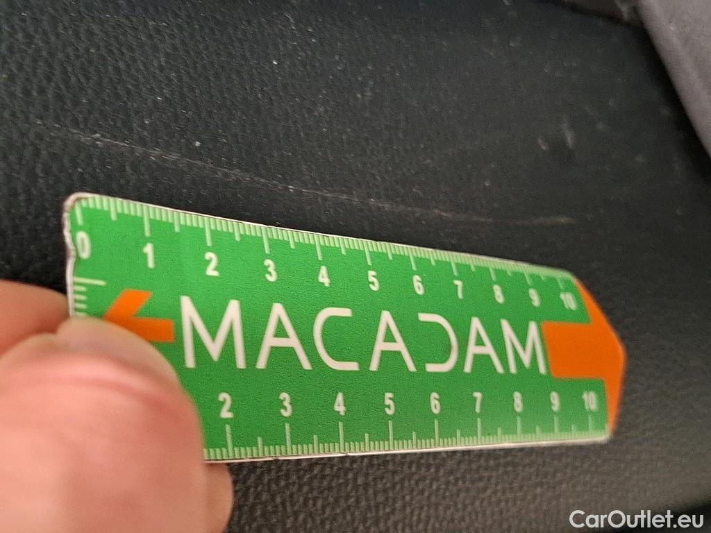  Toyota  Corolla TOYOTA  / 2018 / 5P / Berline Hybride 122h Dynamic Business Stage Acad #26