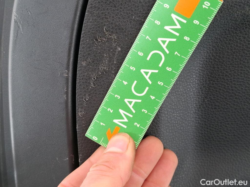  Toyota  Corolla TOYOTA  / 2018 / 5P / Berline Hybride 122h Dynamic Business Stage Acad #31