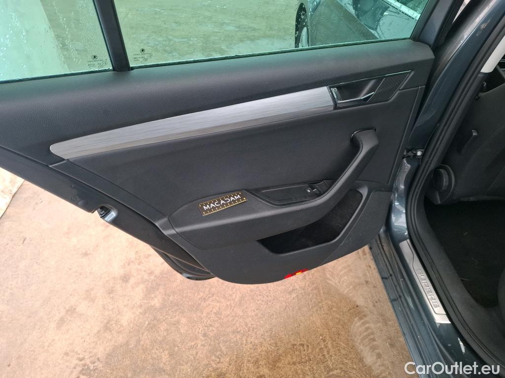  Skoda  Superb  Break Business 2.0 TDI 120CV BVA7 E6dT #39