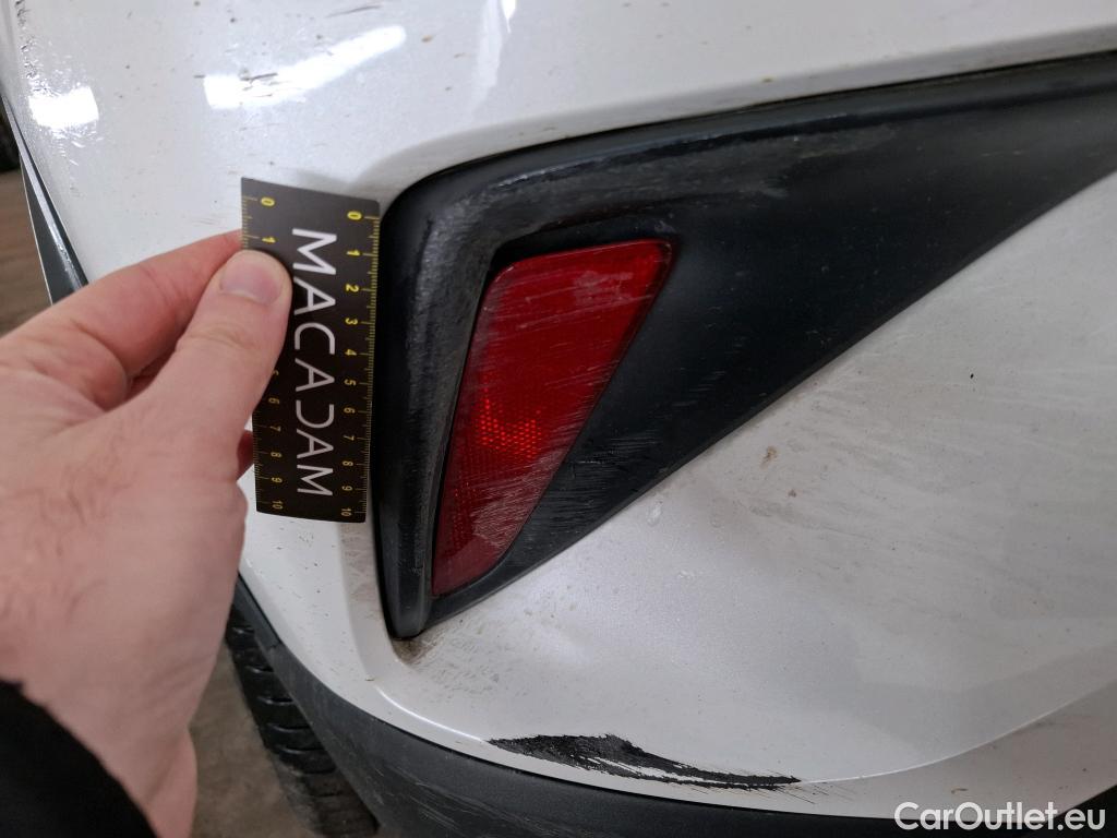  Toyota  C-HR TOYOTA  / 2016 / 5P / SUV 1.8 HYBRIDE 122 GRAPHIC #36